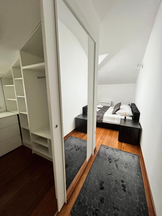 Sky - Beautiful Rooftop Apartment With Shared Pool Split Exterior foto
