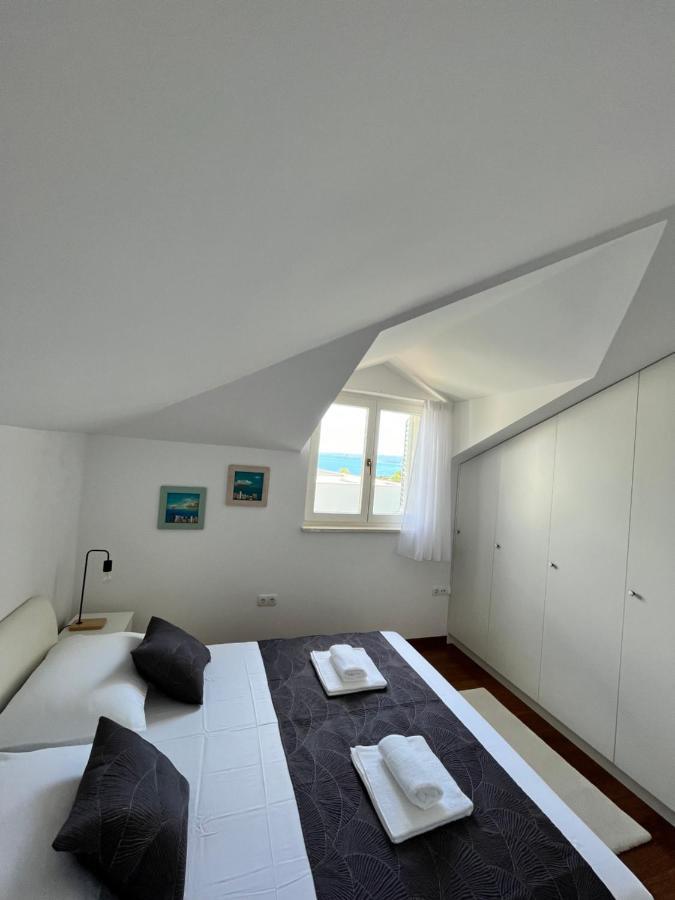 Sky - Beautiful Rooftop Apartment With Shared Pool Split Exterior foto